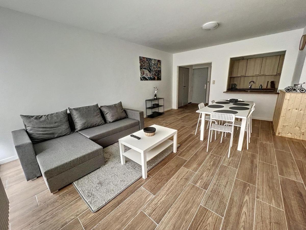 Tirou 5 Centre - Gare - Aeroport Apartman Charleroi Kültér fotó